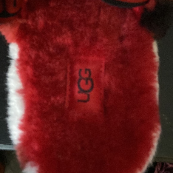 Rare💥Ugg Fluff Yeah in Red Plaid Wm 8/ Kds 6 - Picture 6 of 9